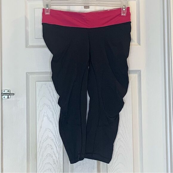 LuluLemon Athletica Ruched Capri Crop Athletic Legging Size 6 - Picture 8 of 9